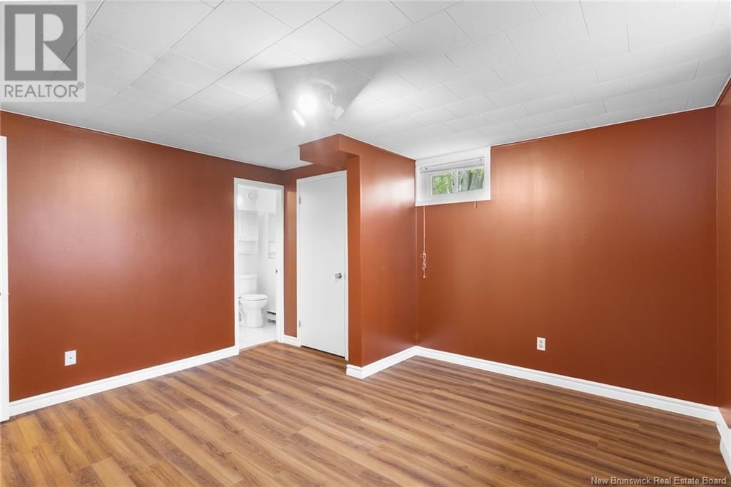 727 WINDSOR STREET Image 39