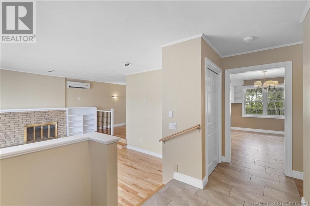 727 WINDSOR STREET Image 8