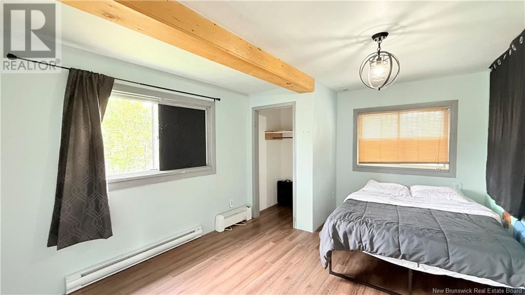 1740 BRIDEAU AVENUE Image 12