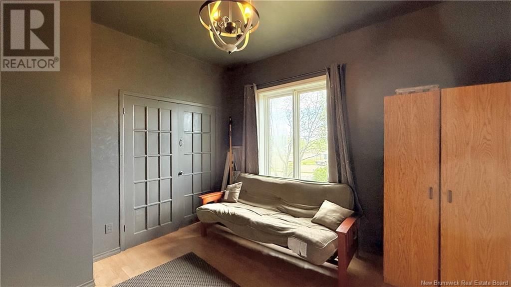 1740 BRIDEAU AVENUE Image 20