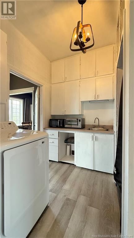 1740 BRIDEAU AVENUE Image 23