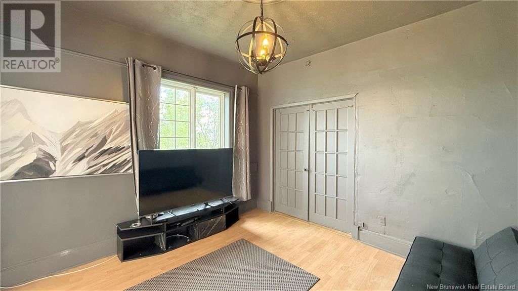 1740 BRIDEAU AVENUE Image 25