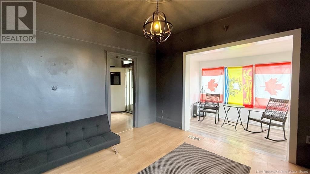 1740 BRIDEAU AVENUE Image 27