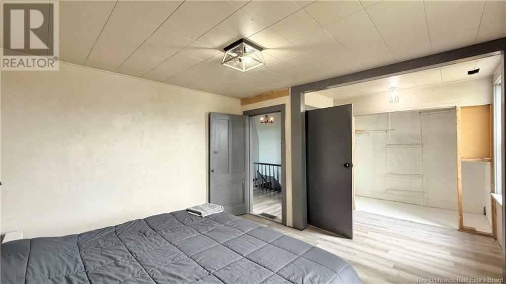 1740 BRIDEAU AVENUE Image 28
