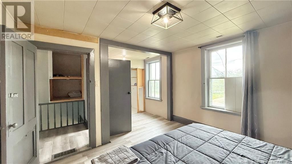 1740 BRIDEAU AVENUE Image 29