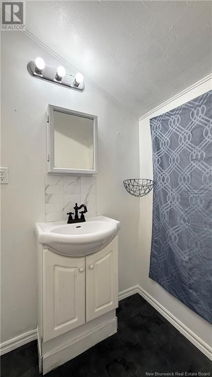 1740 BRIDEAU AVENUE Image 41