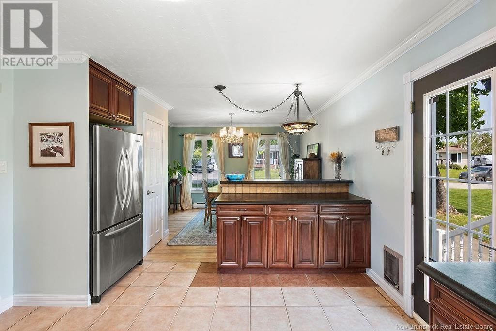 284 TROY AVENUE Image 17