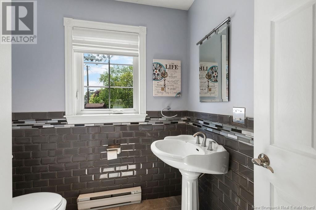 284 TROY AVENUE Image 26