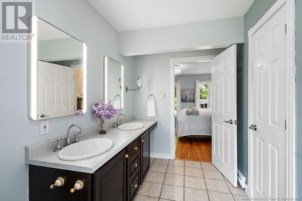 284 TROY AVENUE Image 32