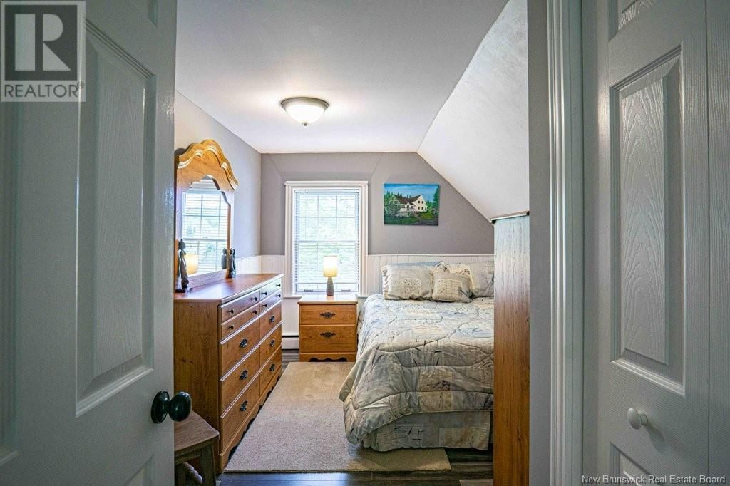 135 KINGSLEY ROAD Image 25