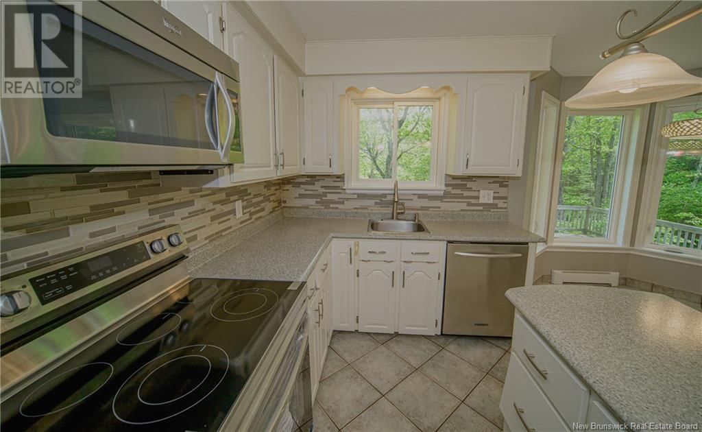 45 BROMLEY AVENUE Image 10