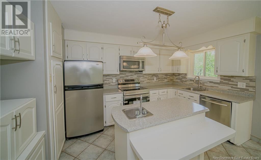 45 BROMLEY AVENUE Image 12