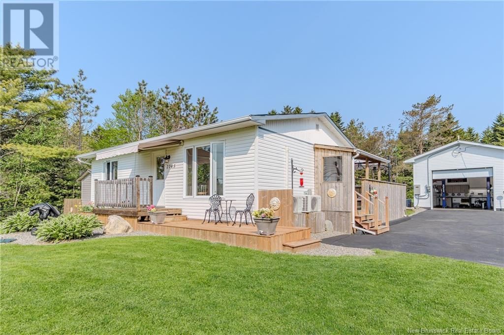 2745 LOCH LOMOND ROAD Image 1