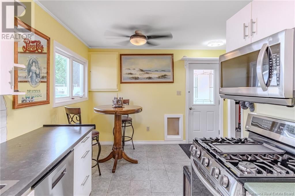 2745 LOCH LOMOND ROAD Image 12