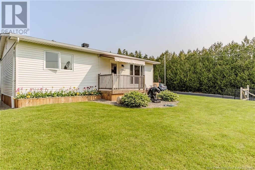 2745 LOCH LOMOND ROAD Image 2