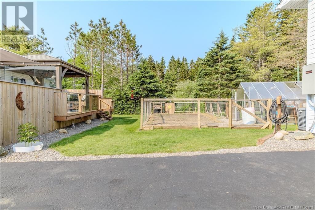 2745 LOCH LOMOND ROAD Image 35