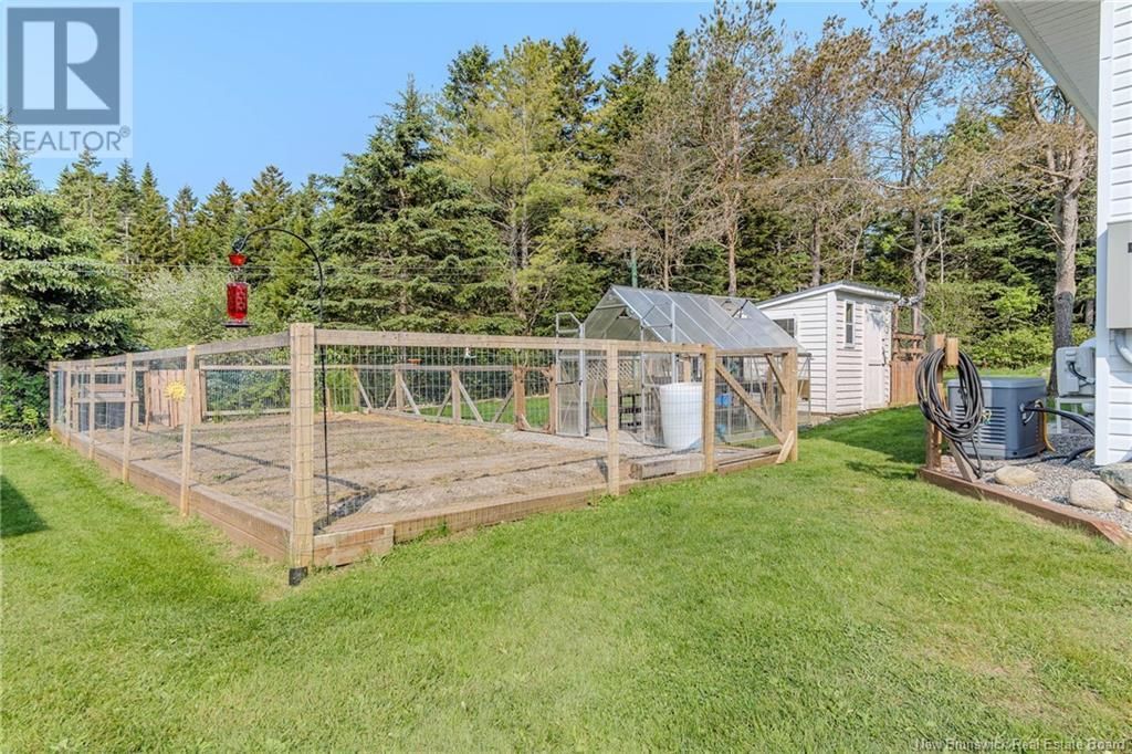 2745 LOCH LOMOND ROAD Image 36