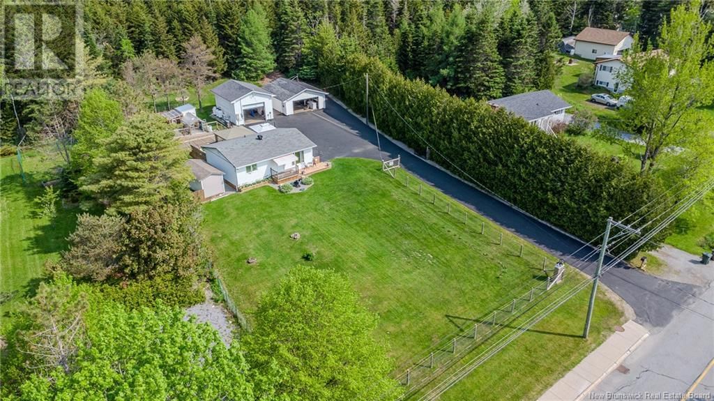 2745 LOCH LOMOND ROAD Image 4