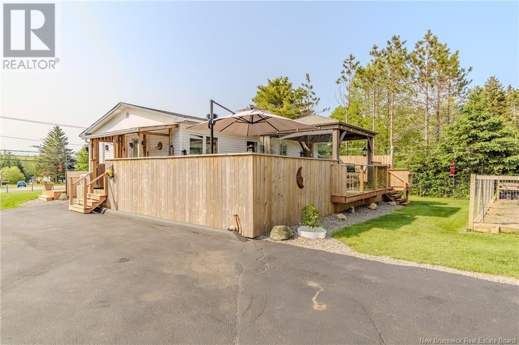 2745 LOCH LOMOND ROAD Image 5
