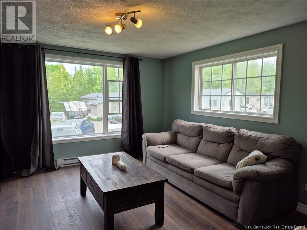 27 RYAN DRIVE Image 4