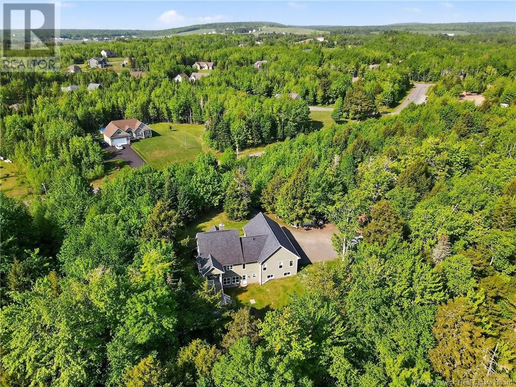 15 JOSEE DRIVE Image 11