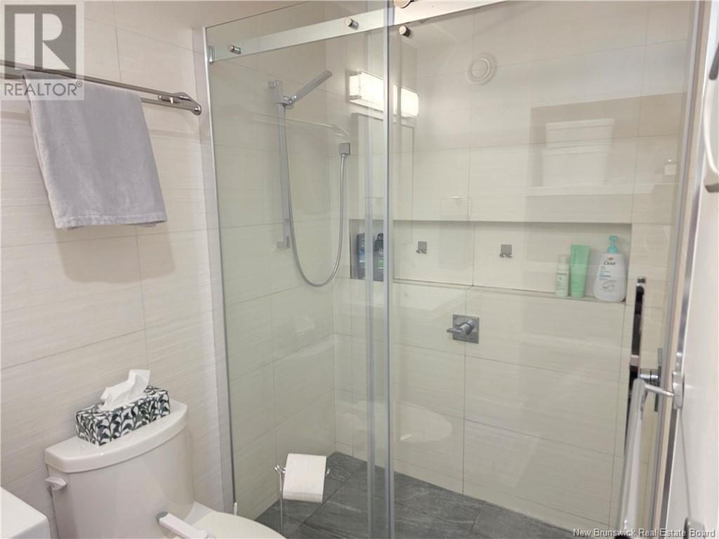 210 MARIE Image 21