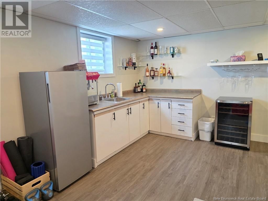 210 MARIE Image 26