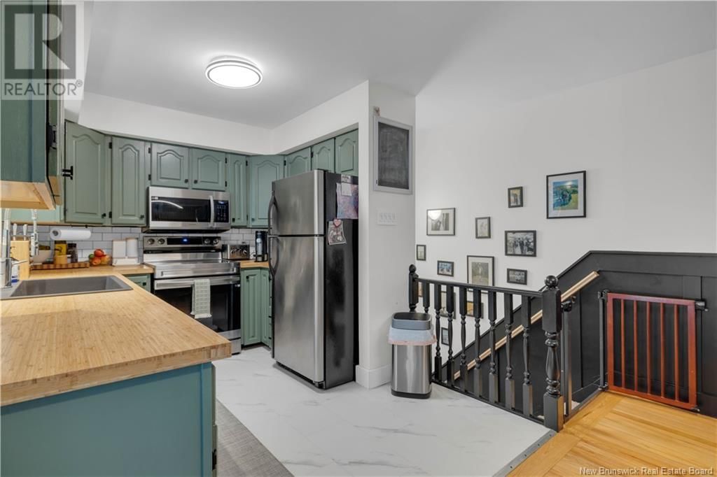86 FIRST STREET Image 18