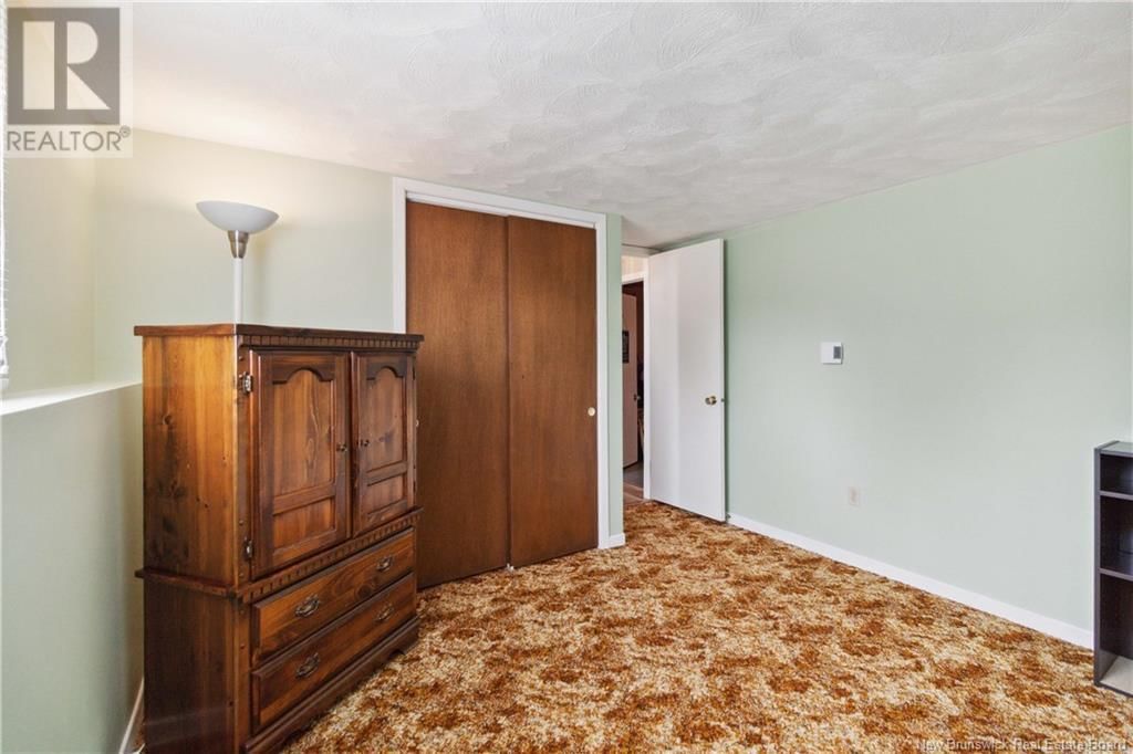 106 KNOX DRIVE Image 32