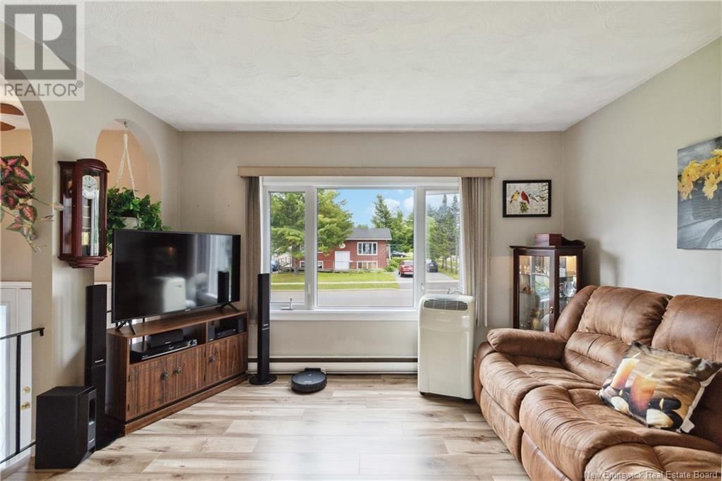 106 KNOX DRIVE Image 9