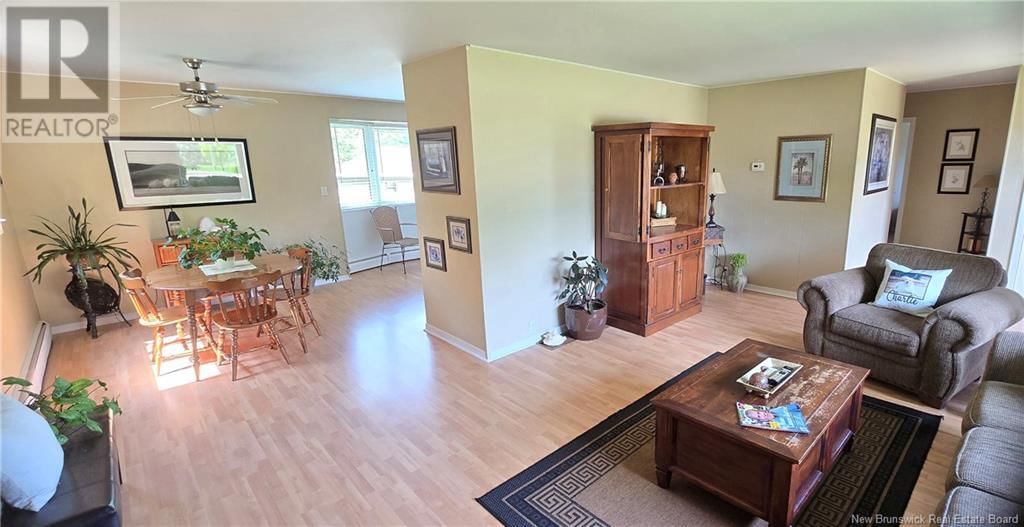 934 HILLSBOROUGH Image 16