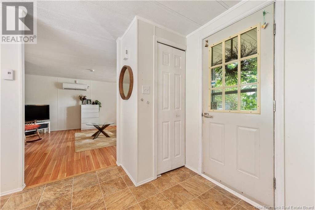 1 HERON STREET Image 4