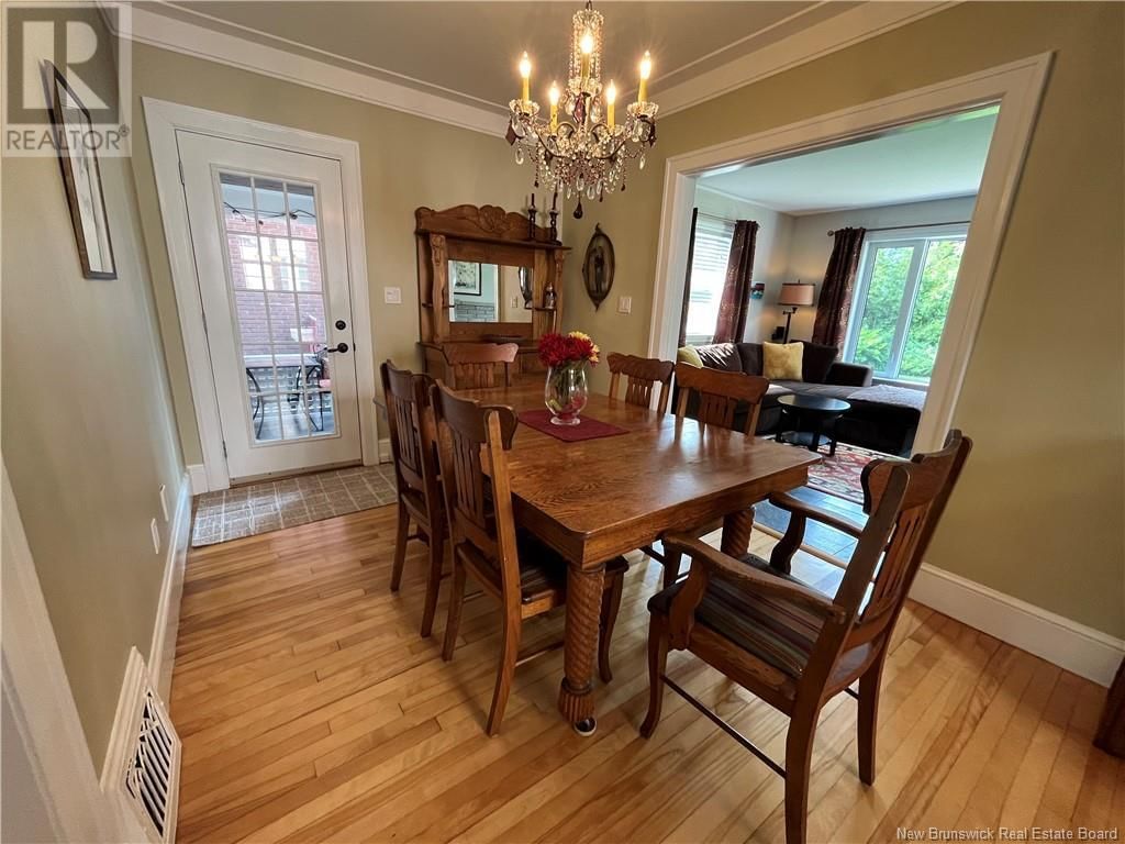 29 HILLCREST DRIVE Image 11