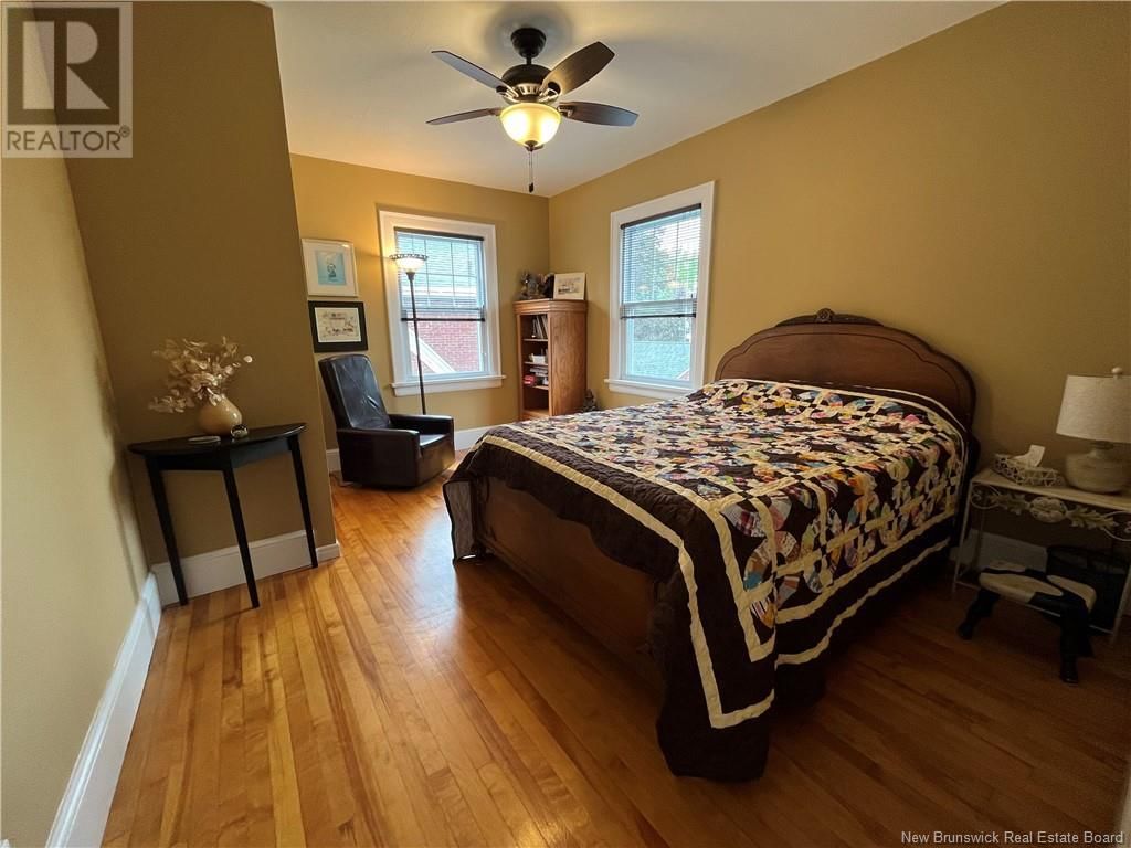 29 HILLCREST DRIVE Image 22