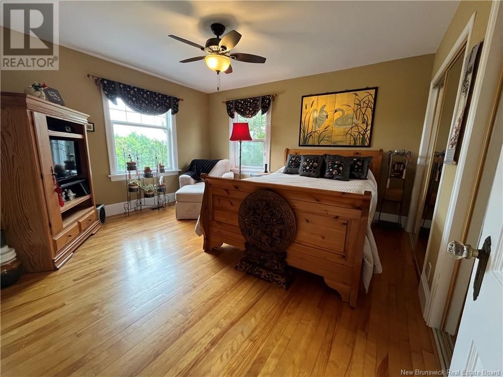 29 HILLCREST DRIVE Image 23