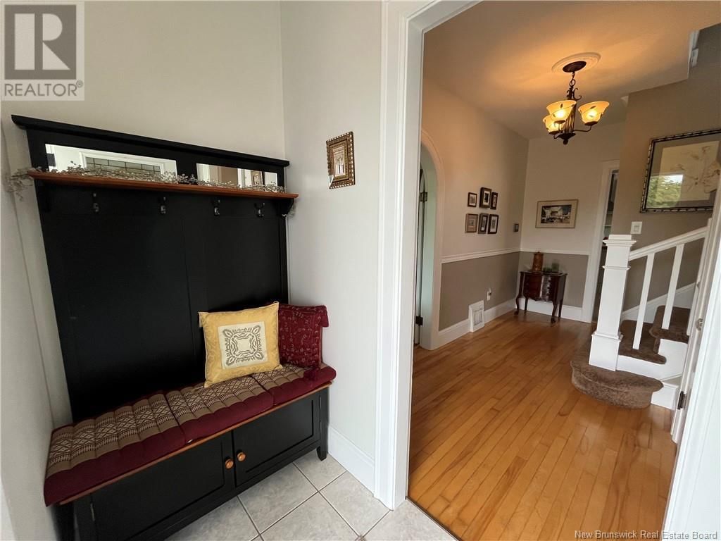 29 HILLCREST DRIVE Image 3