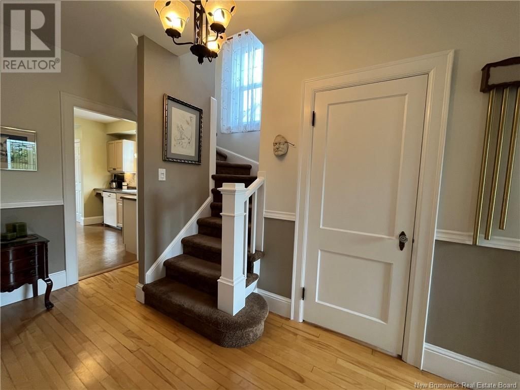 29 HILLCREST DRIVE Image 4