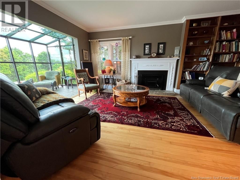 29 HILLCREST DRIVE Image 6