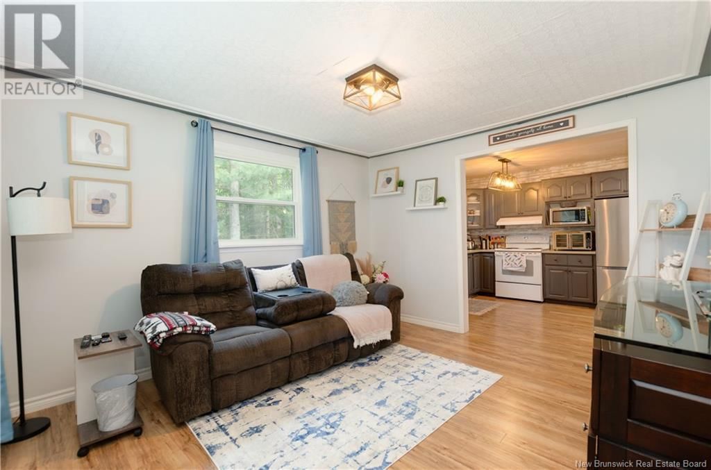 636 SANATORIUM ROAD Image 18