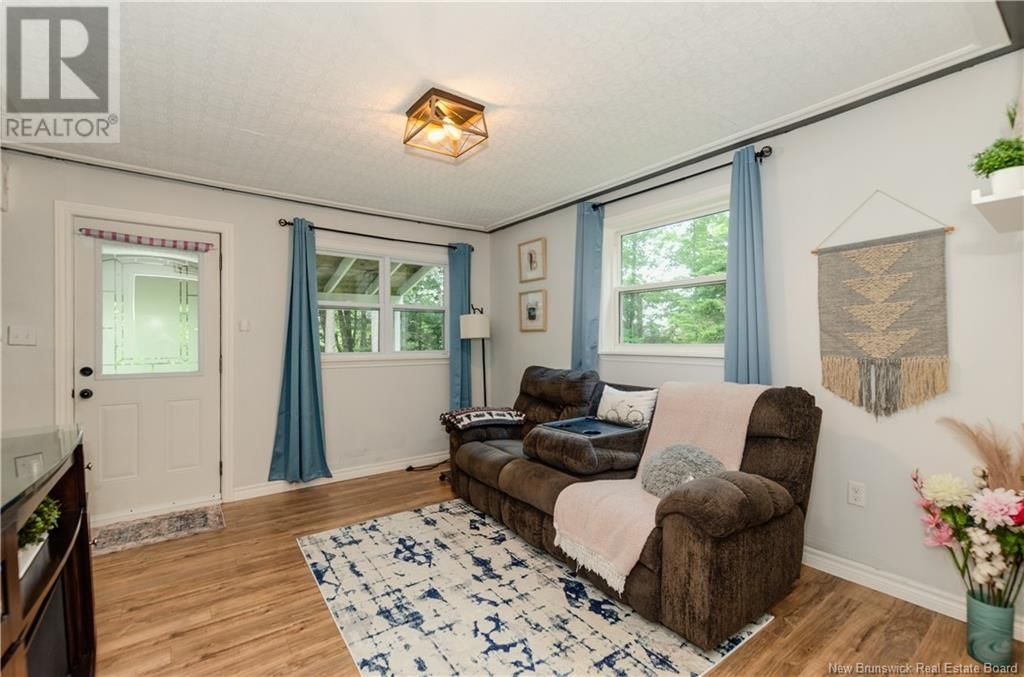 636 SANATORIUM ROAD Image 19