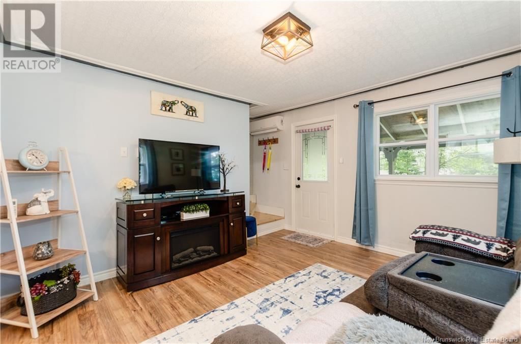 636 SANATORIUM ROAD Image 21