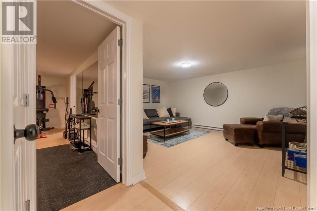 27 CHARLOTTE STREET Image 41