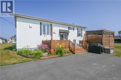 25 Downing Road | Anse-Bleue New Brunswick | Slide Image Three