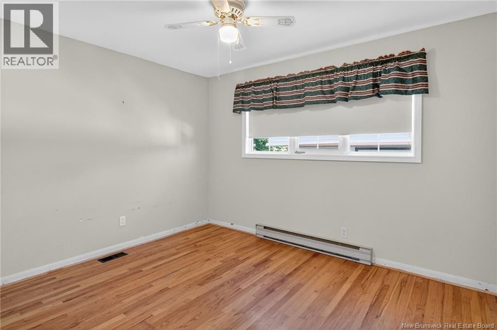 18 CARNEY AVENUE Image 21