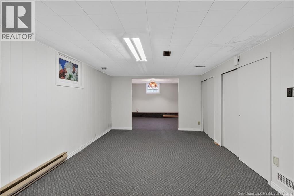 18 CARNEY AVENUE Image 34