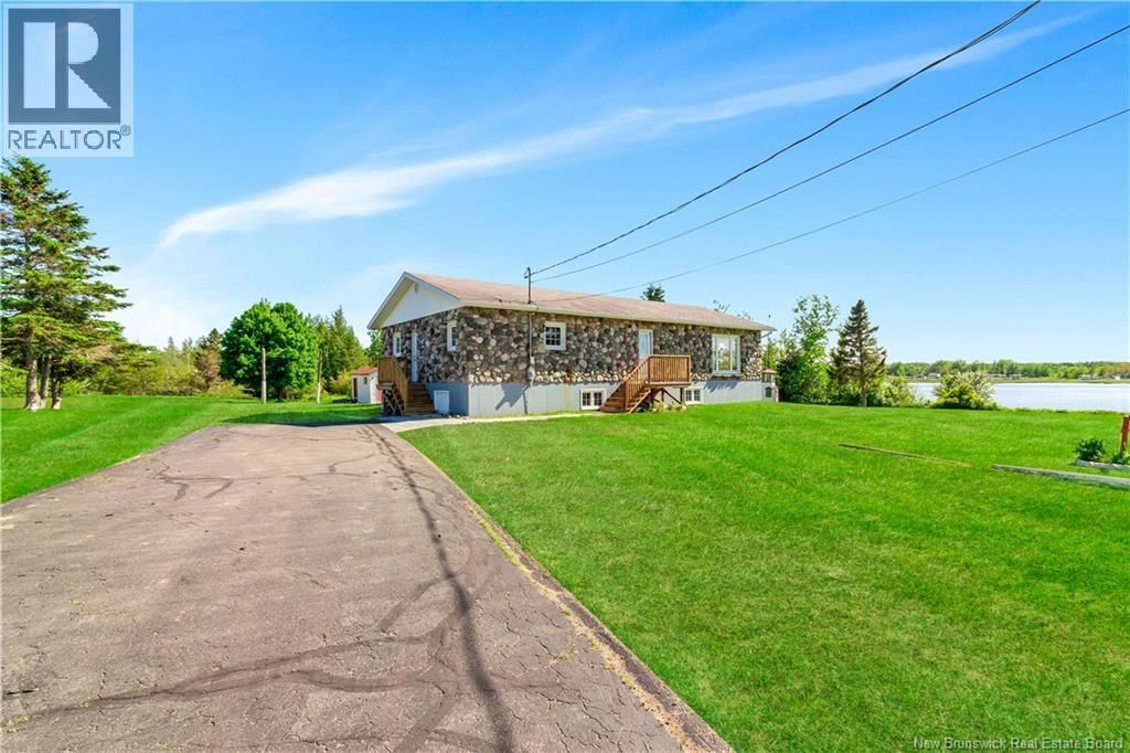 1915 Route 133, Grand-Barachois, New Brunswick E4P 8S7