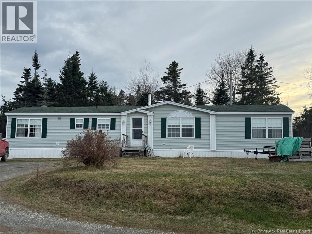 16 SHILOH Road, Grand Manan, New Brunswick E5G 4M1