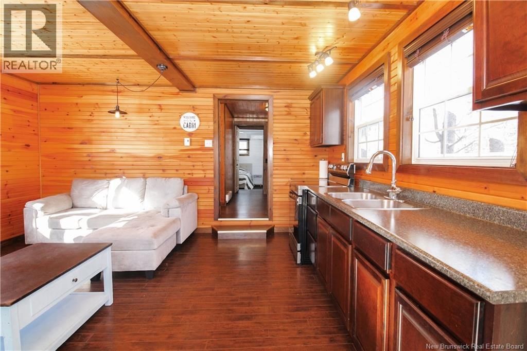 444 SQUARE LAKE Image 11