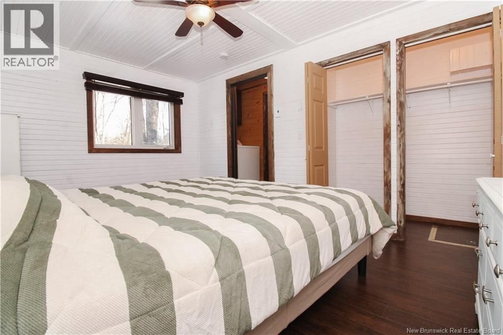 444 SQUARE LAKE Image 21