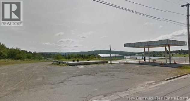 15 Carleton Drive, Nackawic, New Brunswick E6G 1W2